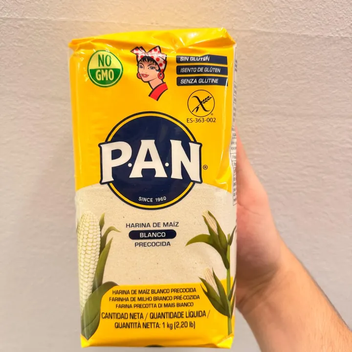 Harina PAN blanca precocida 1 kg